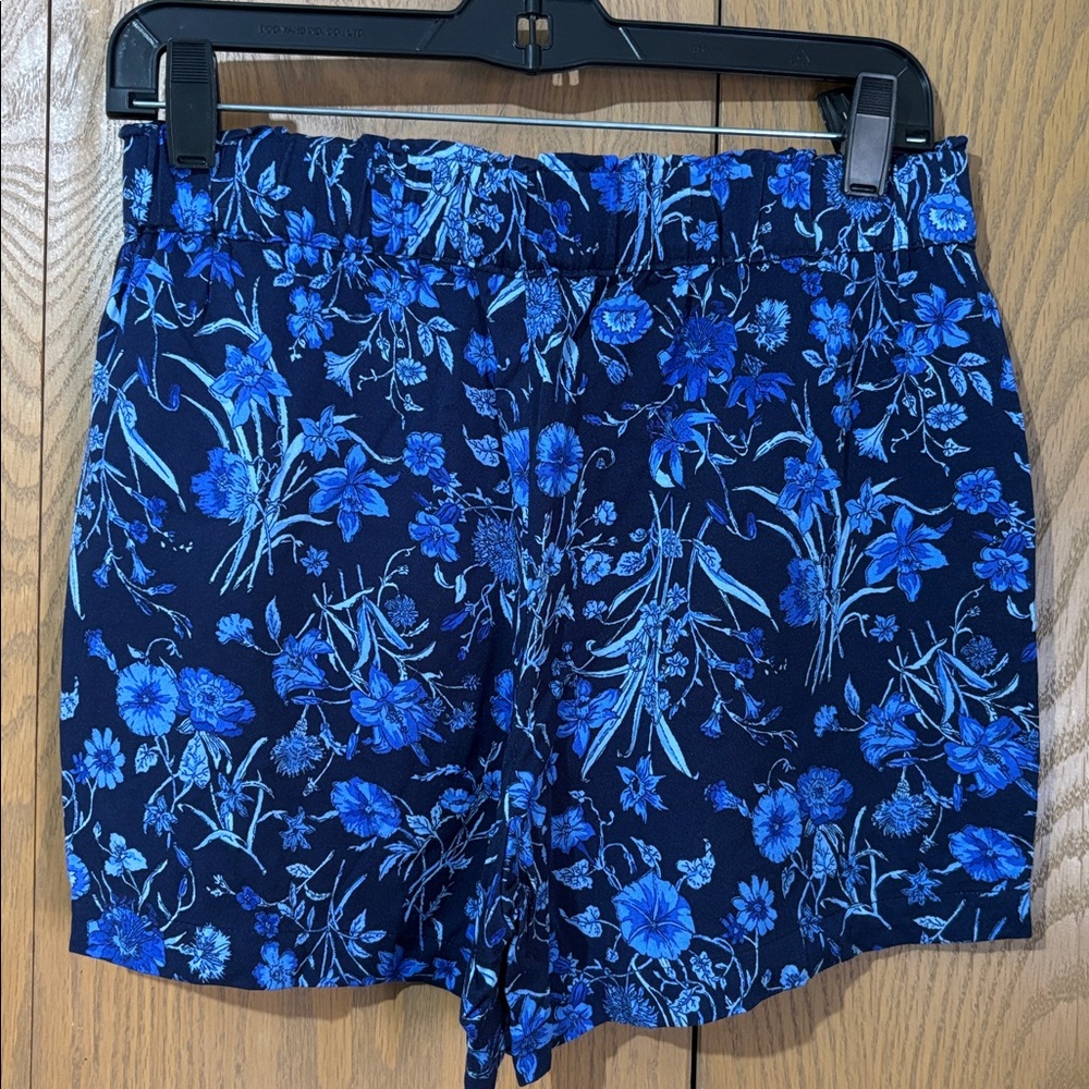 Talbots Floral Blue Shorts size Sp pull on with pockets - Picture 2 of 5